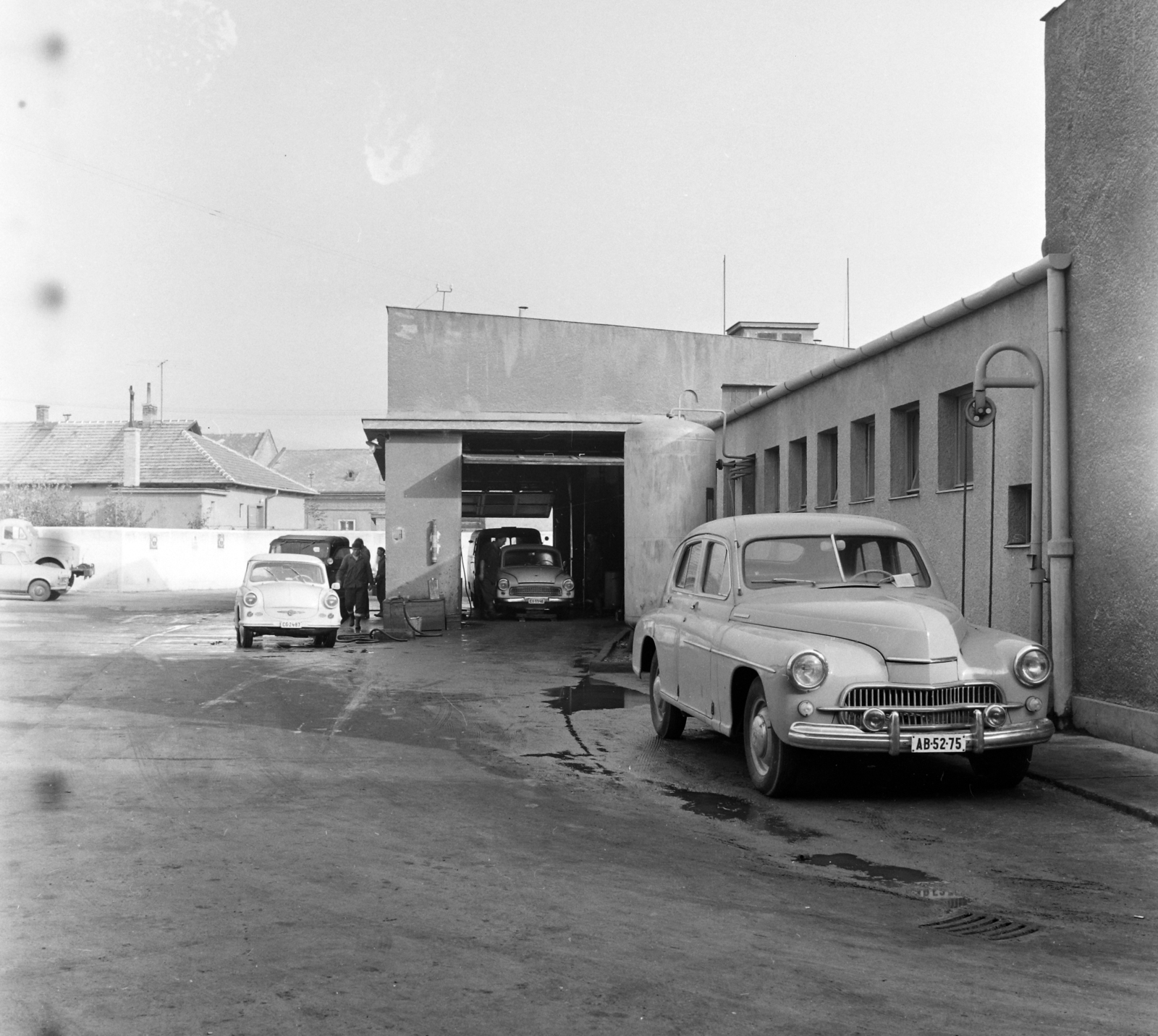 Hungary, 1964, UVATERV, Trabant-brand, genre painting, bucket, number plate, tap, car wash, wellingtons, Fortepan #97035