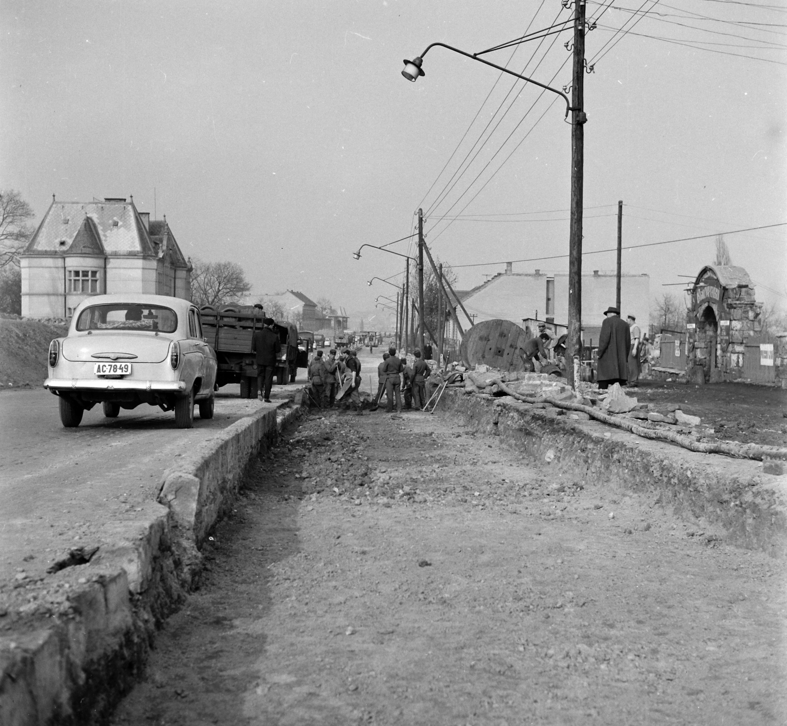 Hungary, Budapest XI., Budaörsi út a Pannonhalmi úttól a Hamzsabégi út irányába nézve., 1965, UVATERV, Moskvitch-brand, road construction, Budapest, Fortepan #97098