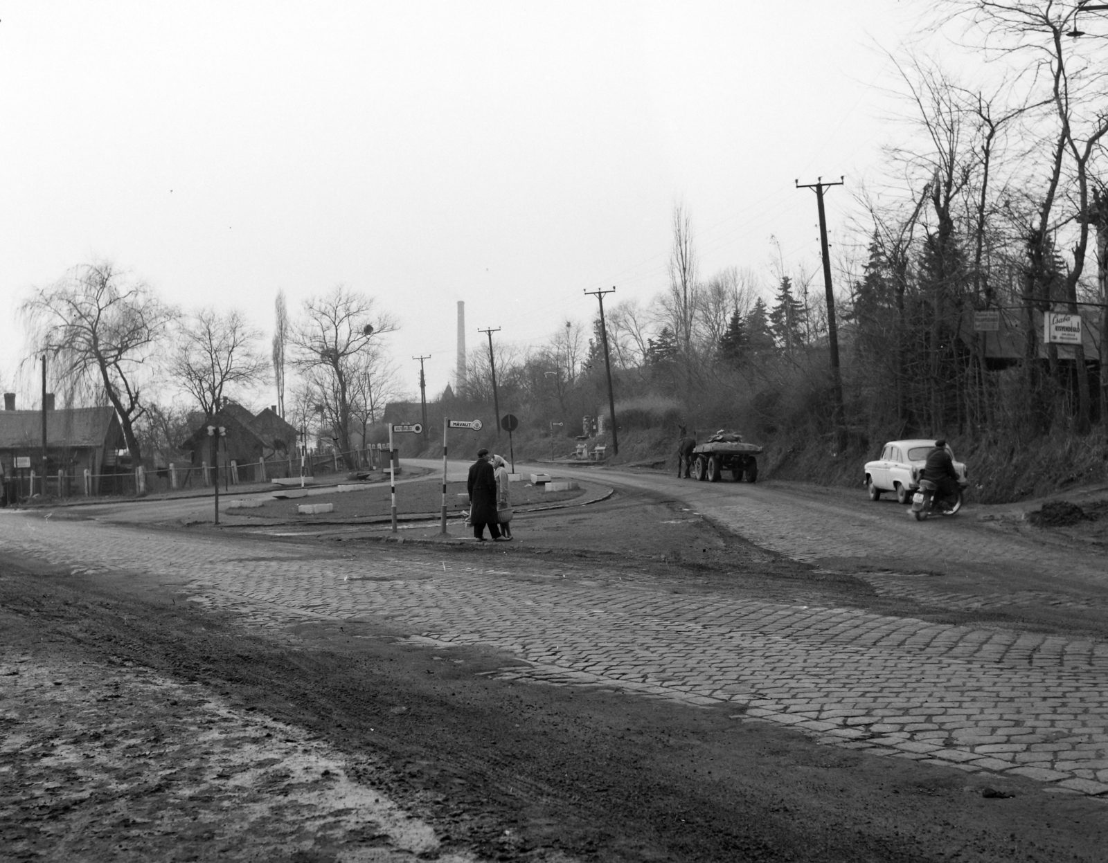 Magyarország, Miskolc, tapolcai elágazás., 1967, UVATERV, lovaskocsi, utcakép, Moszkvics-márka, buszmegálló, Fortepan #97258