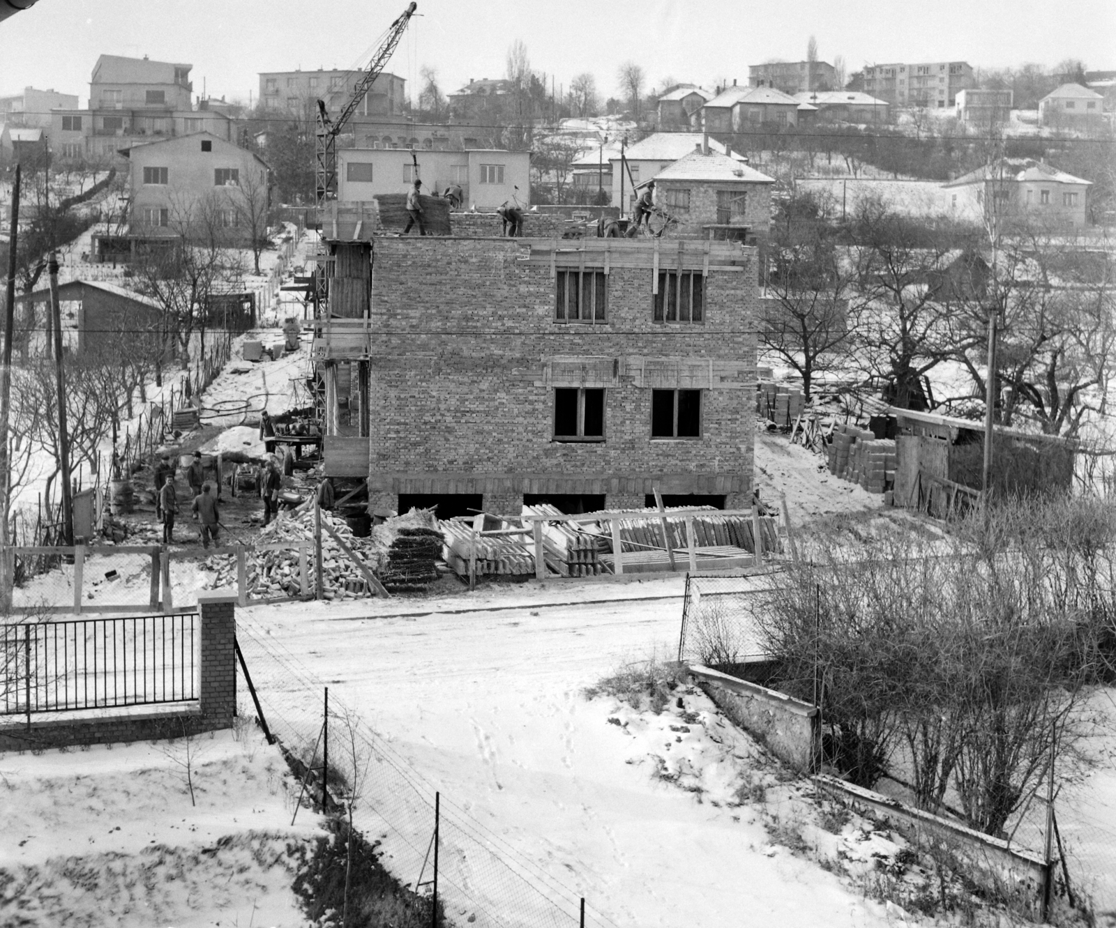 Hungary, Budapest XII., az Ormódi utca 15/a építkezése a Nárcisz utcából nézve., 1968, UVATERV, Budapest, Fortepan #97401