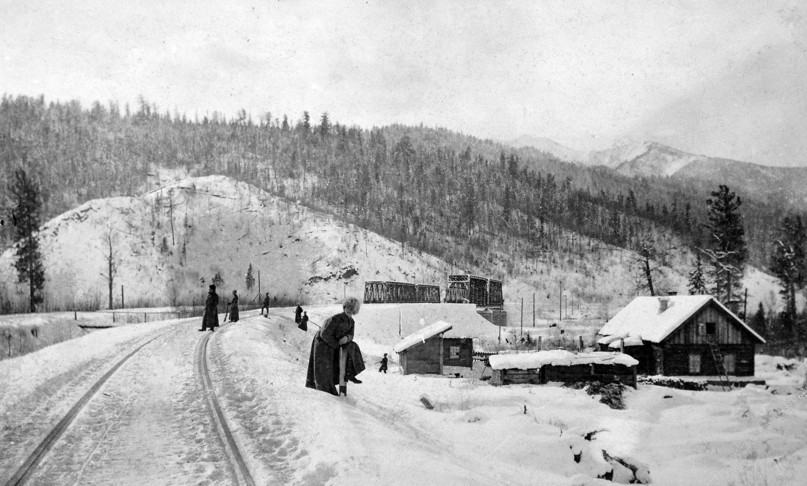 Russia, Siberia, a felvétel Murino település közelében készült, szemben a Hara-Murin folyó feletti kettős vasúti híd látható., 1918, Fortepan, winter, snow, railway bridge, Fortepan #9743