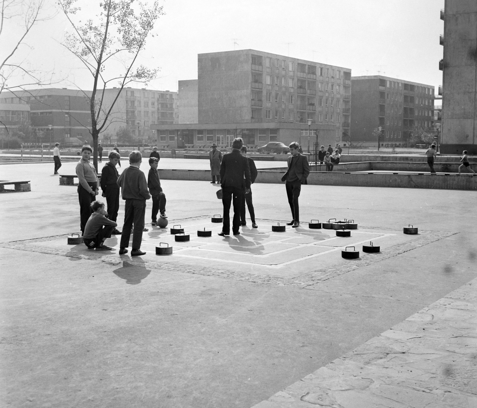 Hungary, Budapest IX., József Attila lakótelep, Nagyjátszó a Dési Huber utca és a Csengettyű utca között., 1968, UVATERV, street furniture, blocks, toy, Budapest, Mill, Fortepan #97547