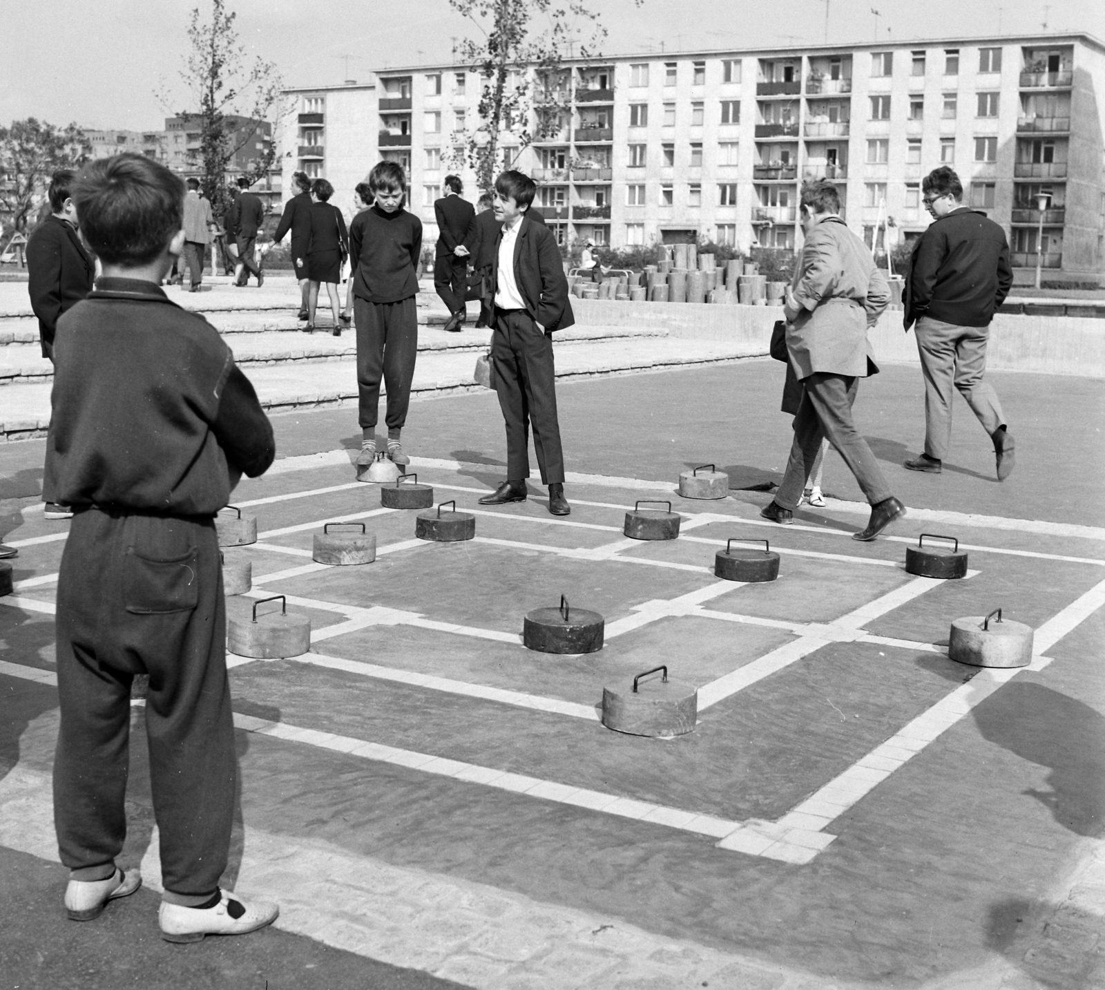 Hungary, Budapest IX., József Attila lakótelep, Nagyjátszó a Dési Huber utca és a Csengettyű utca között., 1968, UVATERV, street furniture, blocks, toy, Budapest, Mill, Fortepan #97549