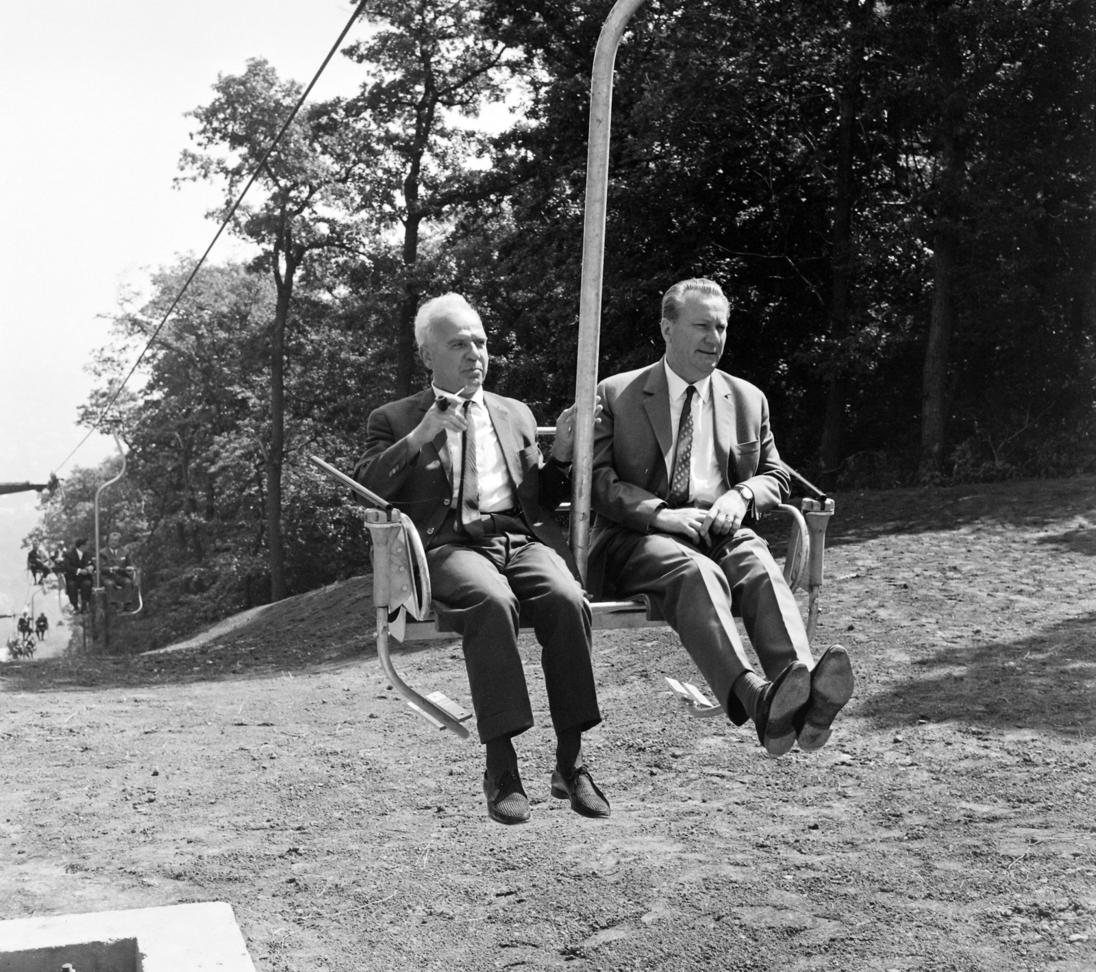 Hungary, Budapest XII., Jánoshegy, Libegő az átadási ünnepség alkalmával., 1970, UVATERV, pipe, Budapest, Fortepan #97931