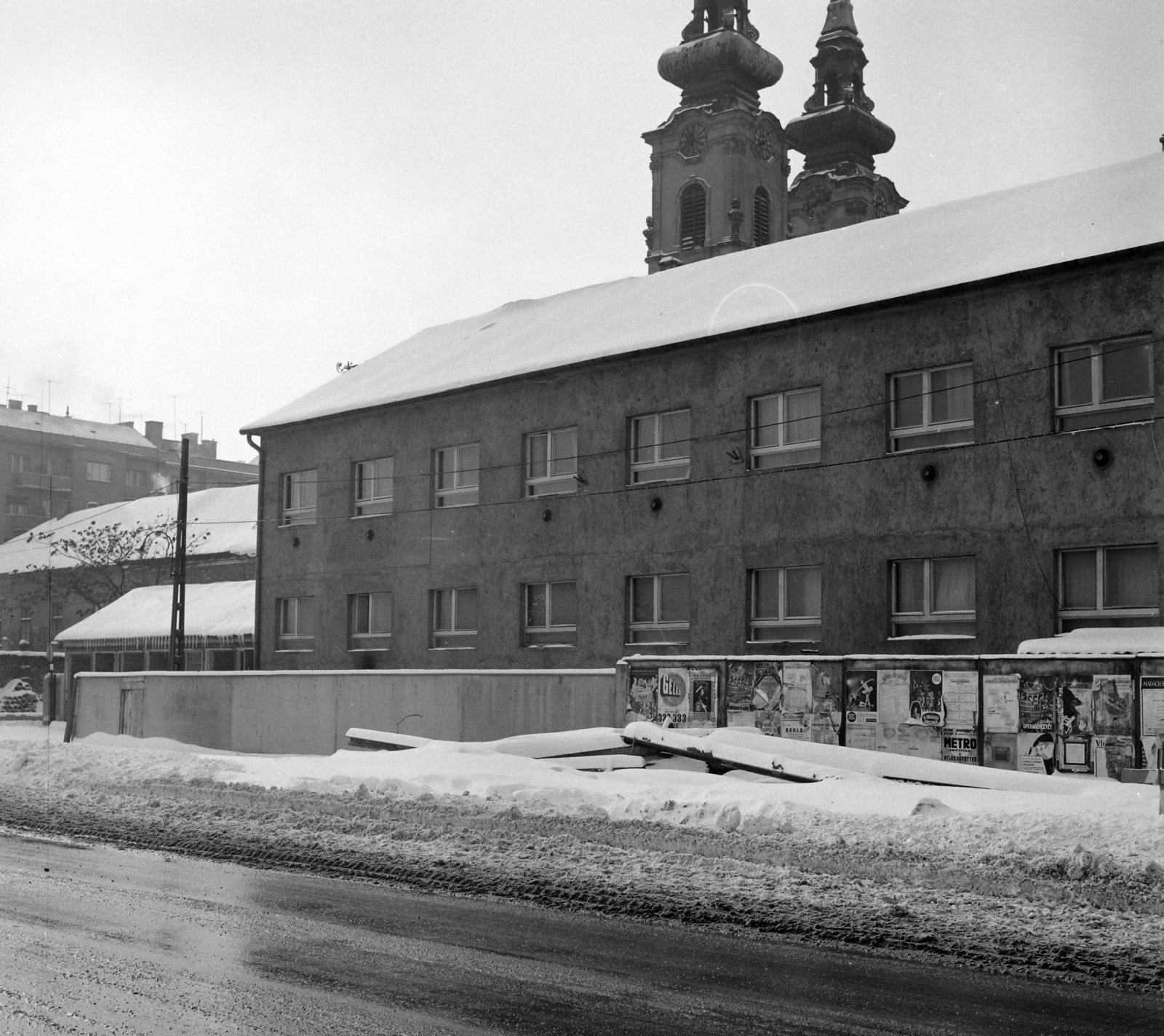 Hungary, Budapest I., Batthyány tér, a metróépítés területe, háttérben a Szent Anna-templom., 1971, UVATERV, subway construction, Budapest, Fortepan #98002