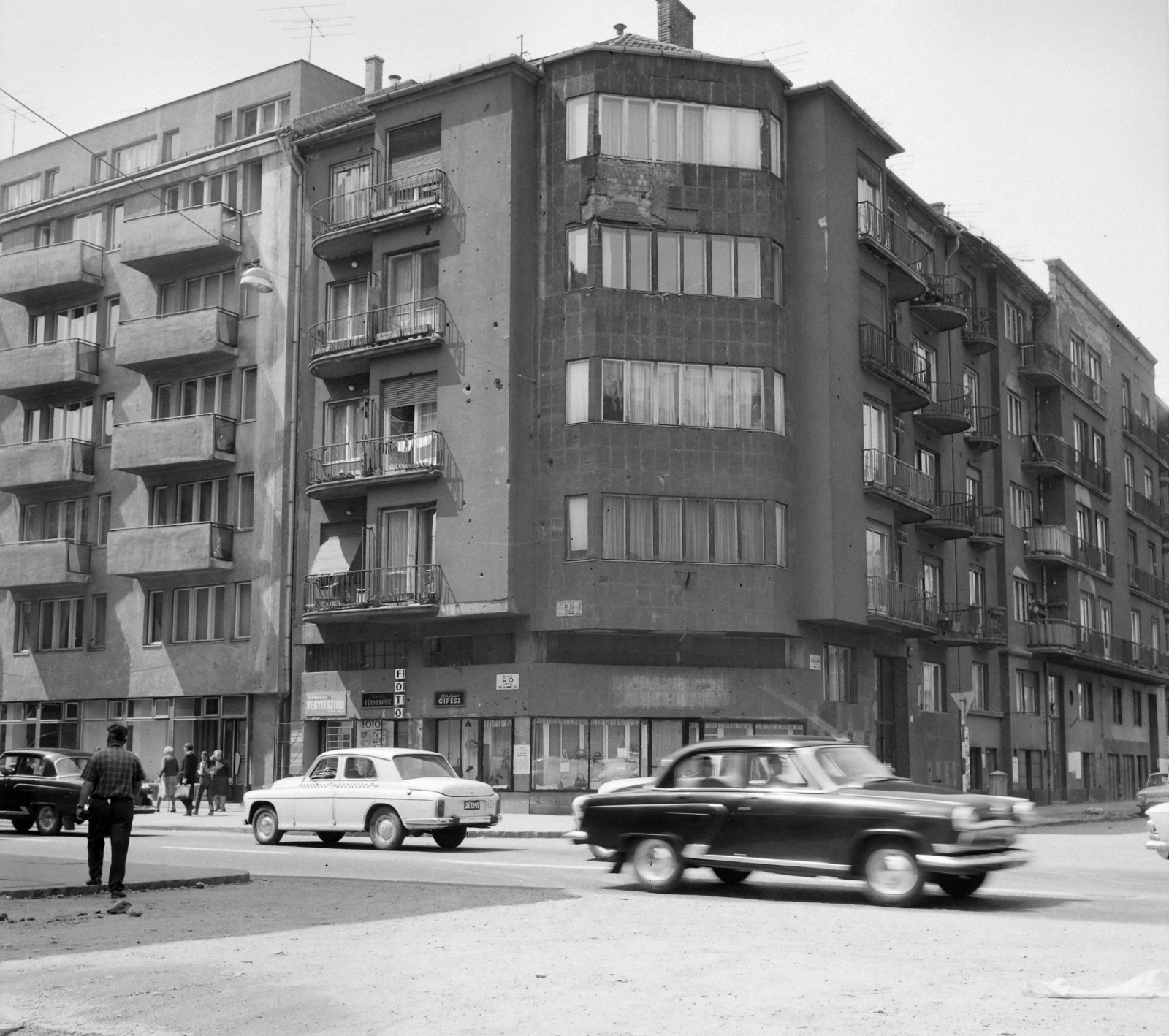 Magyarország, Budapest I., Fő utca - Csalogány utca sarok., 1971, UVATERV, Budapest, Fortepan #98052