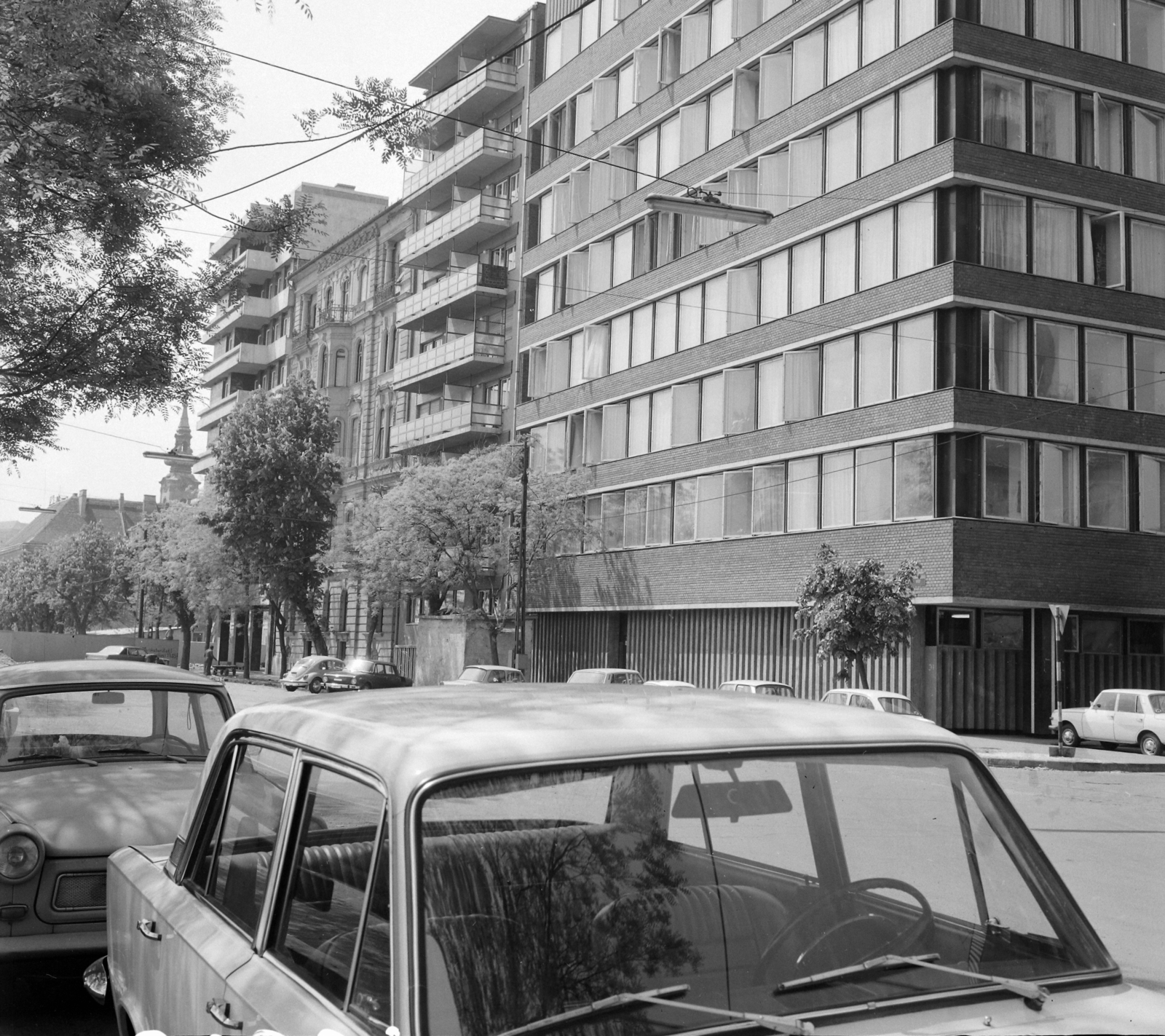 Magyarország, Budapest II., Bem rakpart a Vitéz utcától a Csalogány utca felé nézve., 1971, UVATERV, Budapest, Fortepan #98055