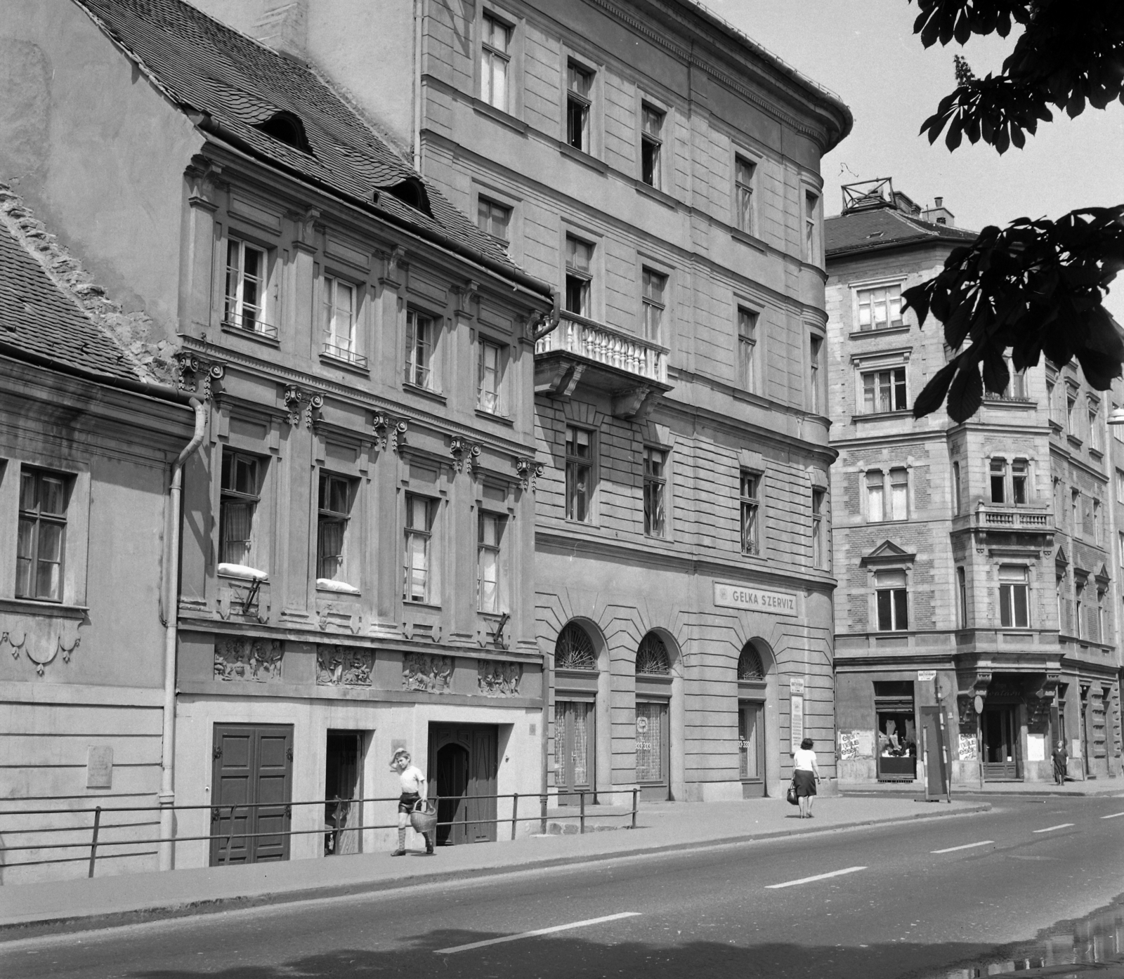 Hungary, Budapest I., Batthyány tér a Batthyány utca torkolata felé nézve., 1971, UVATERV, Budapest, Fortepan #98074