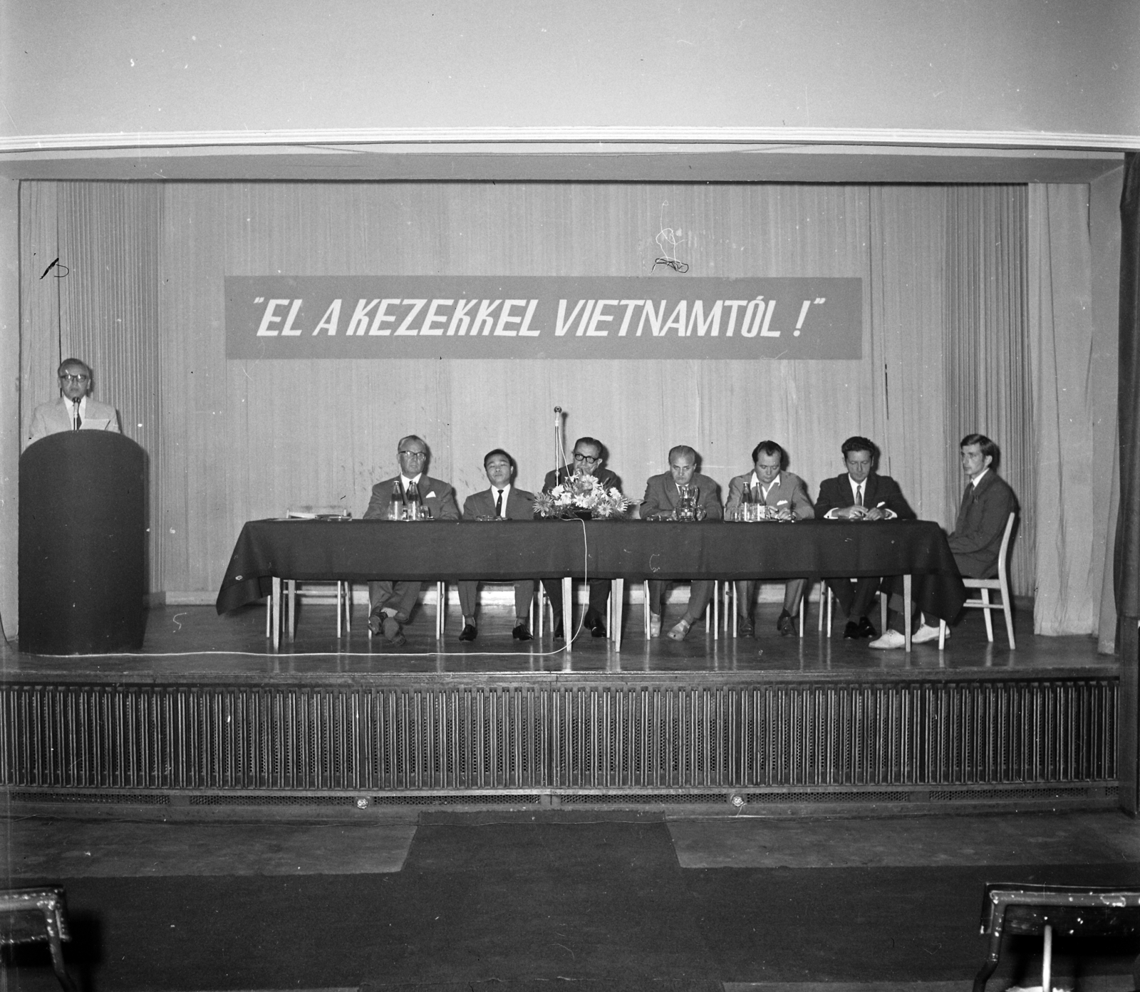 Hungary, 1972, UVATERV, label, curtain, political decoration, stage, table, chair, tablecloth, suit, Fortepan #98301