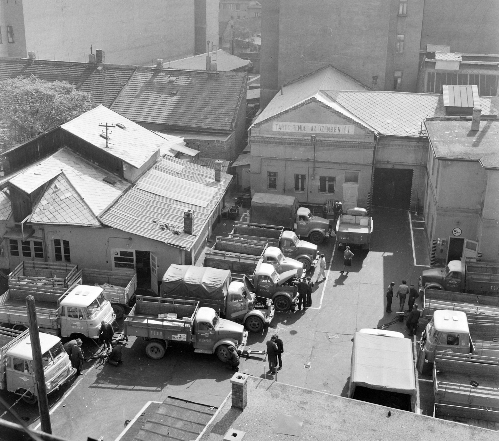 Hungary, Budapest IX., Dandár utca 23., Volán 1. sz. Vállalat 5. sz. Üzemegység, Javító Műhely., 1972, UVATERV, commercial vehicle, Volán organisation, Budapest, Fortepan #98321