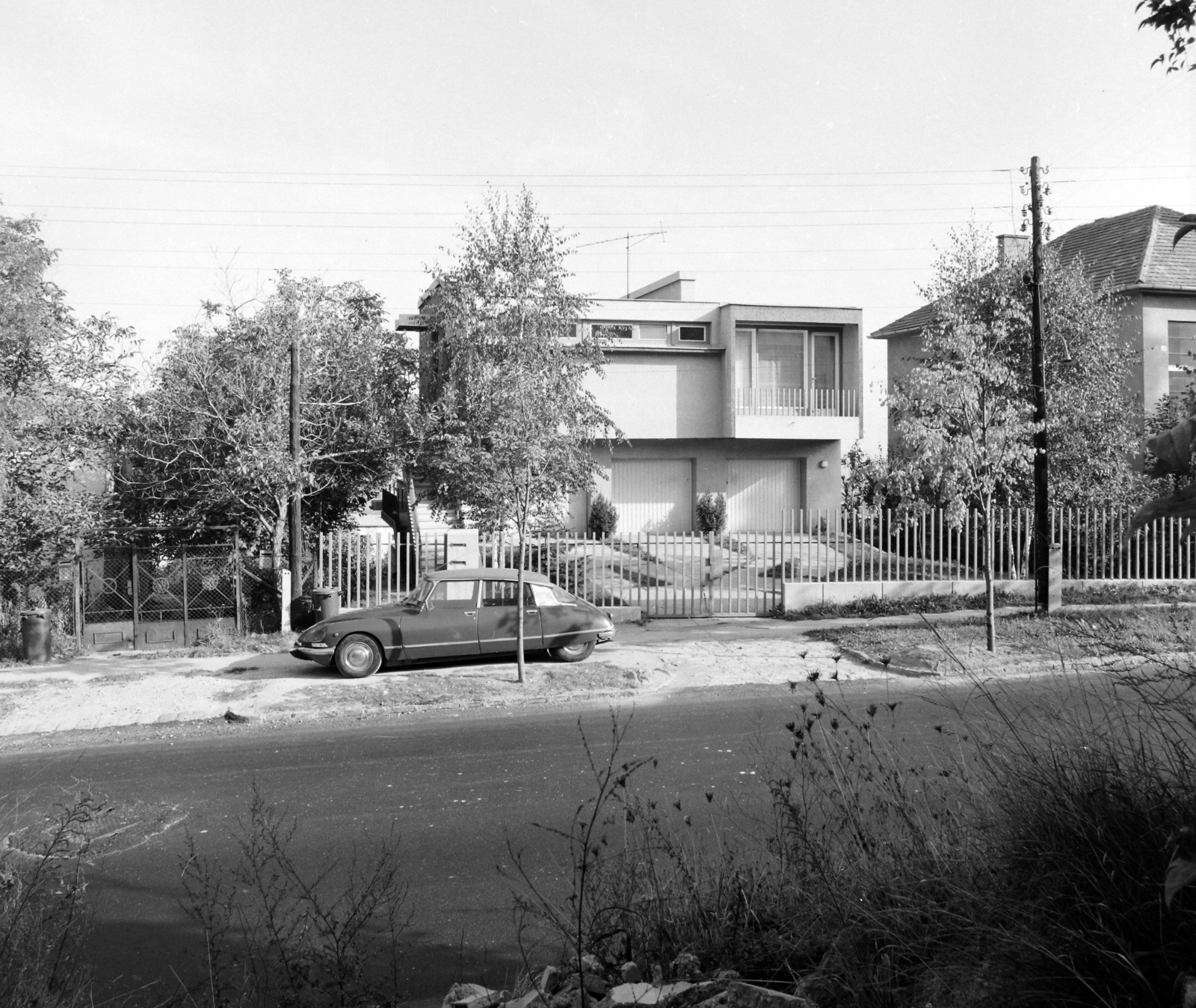 Magyarország, Budapest XII., Fodor utca 24., 1975, UVATERV, Citroen-márka, Citroen DS, Budapest, Fortepan #99061
