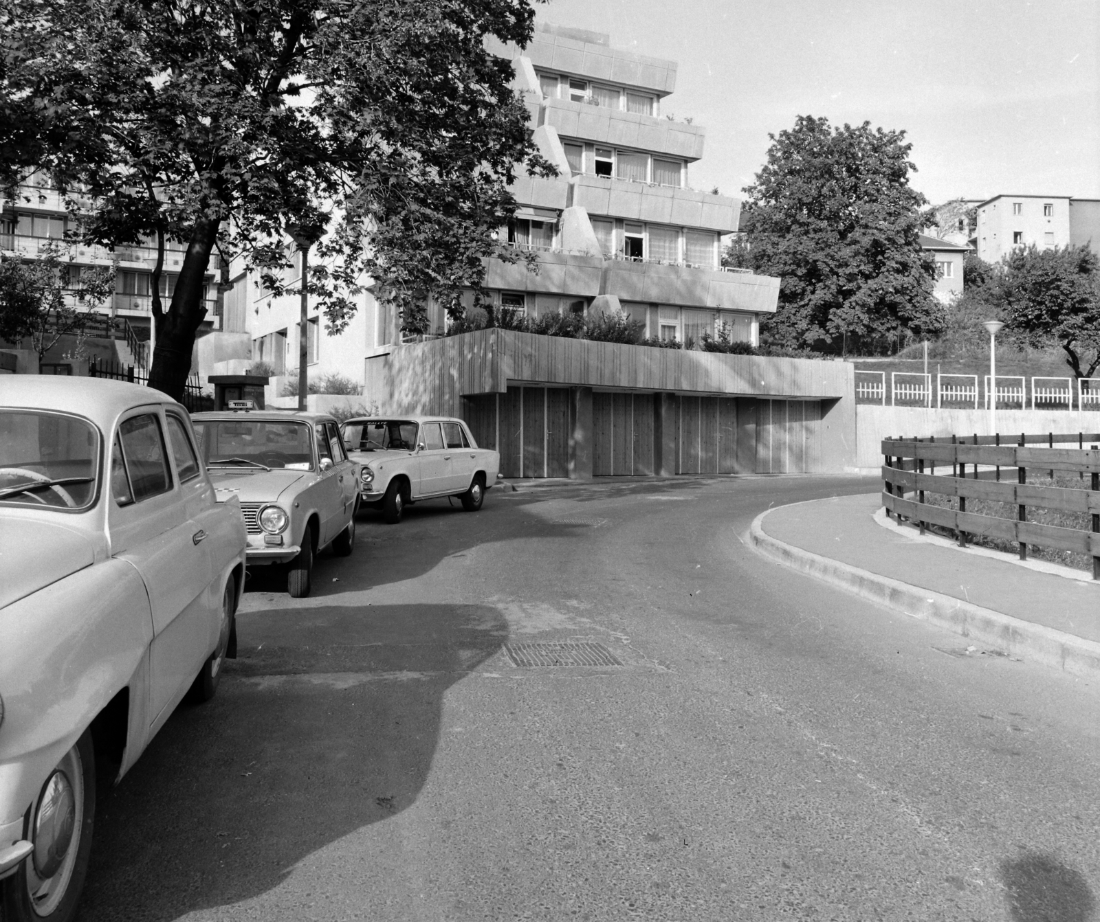 Magyarország, Budapest XII., Abos utca 23., 1975, UVATERV, Budapest, VAZ 2101, Fortepan #99063