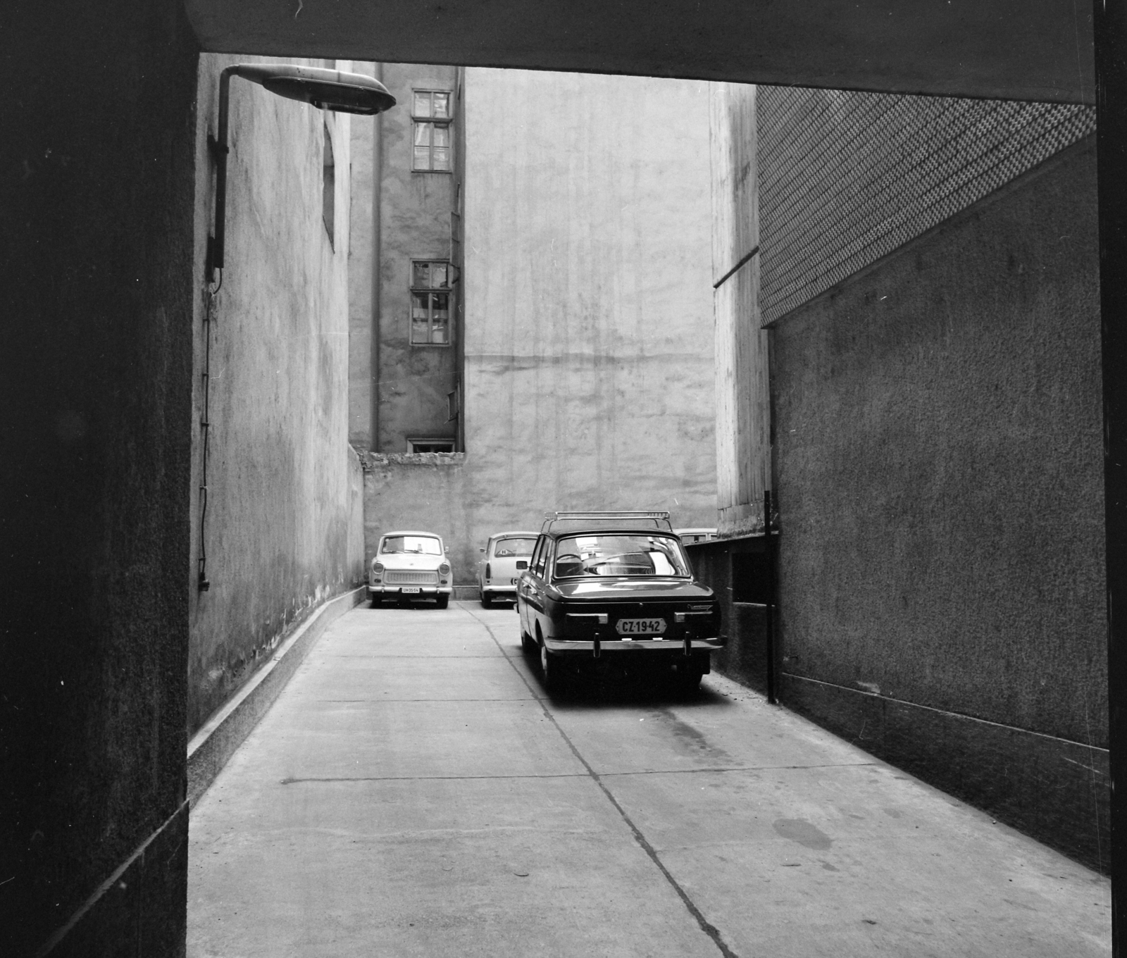 Hungary, Budapest V., Molnár utca 19., a Középületépítő Vállalat székházának udvara., 1976, UVATERV, Budapest, Fortepan #99138