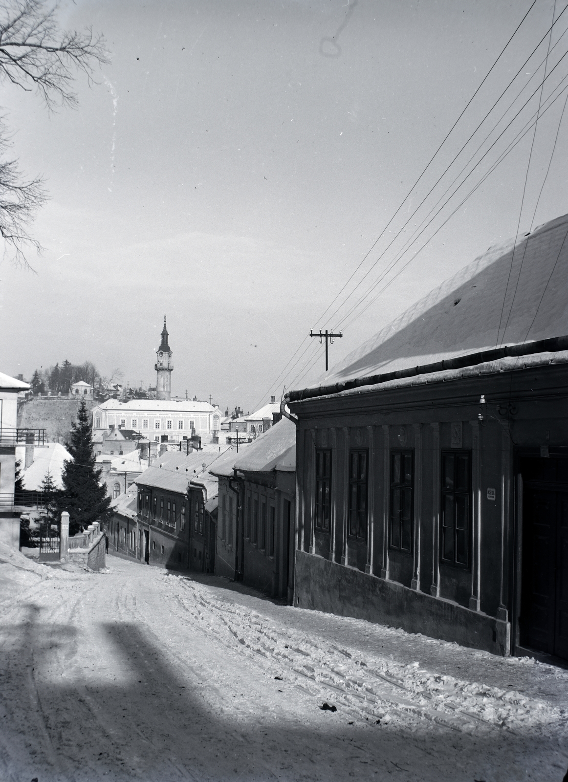 Hungary, Veszprém, a Tűztorony a Toborzó utcából fényképezve., 1940, Kurutz Márton, snow, tower, Fortepan #9916