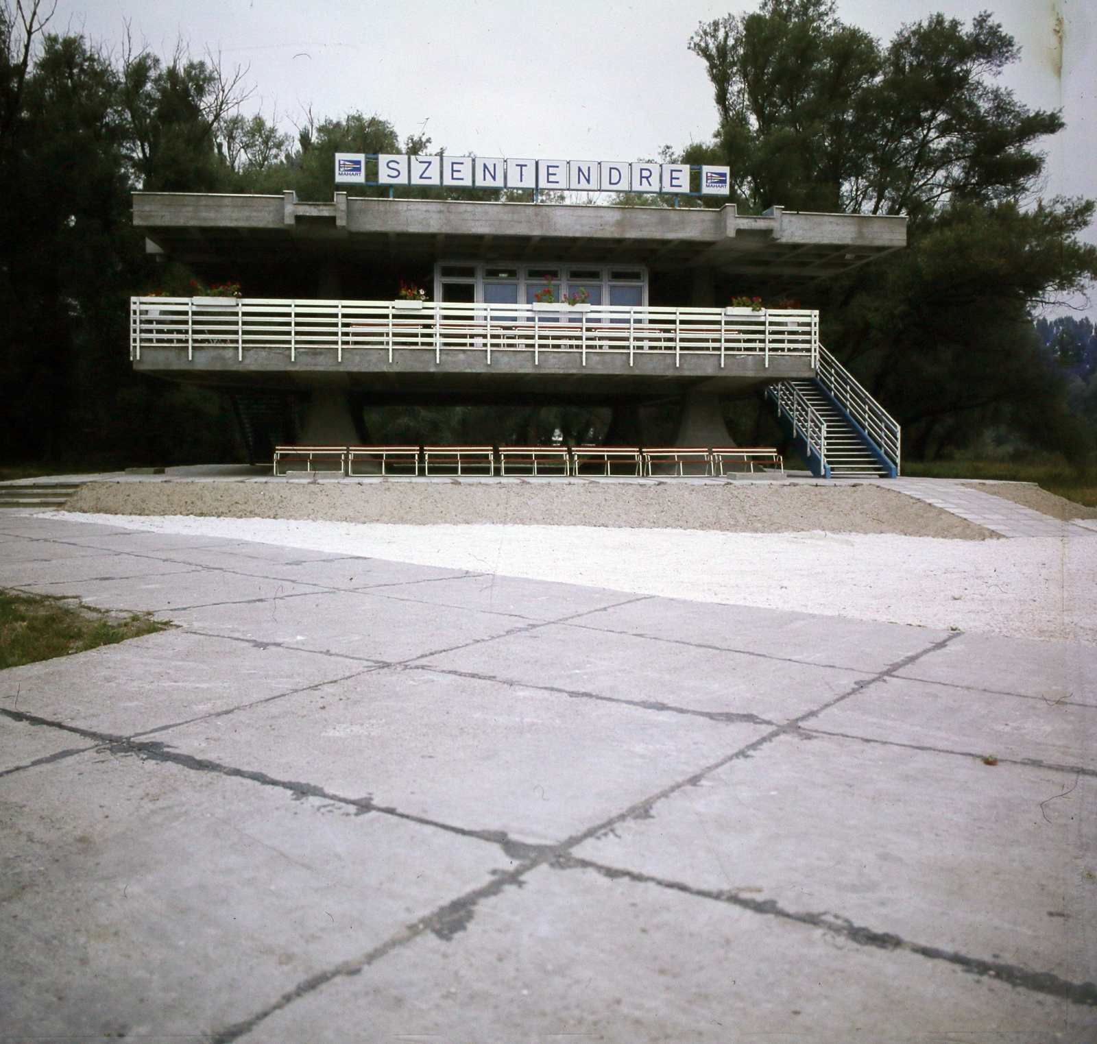 Hungary, Szentendre, hajóállomás., 1980, UVATERV, colorful, boat station, Fortepan #99203