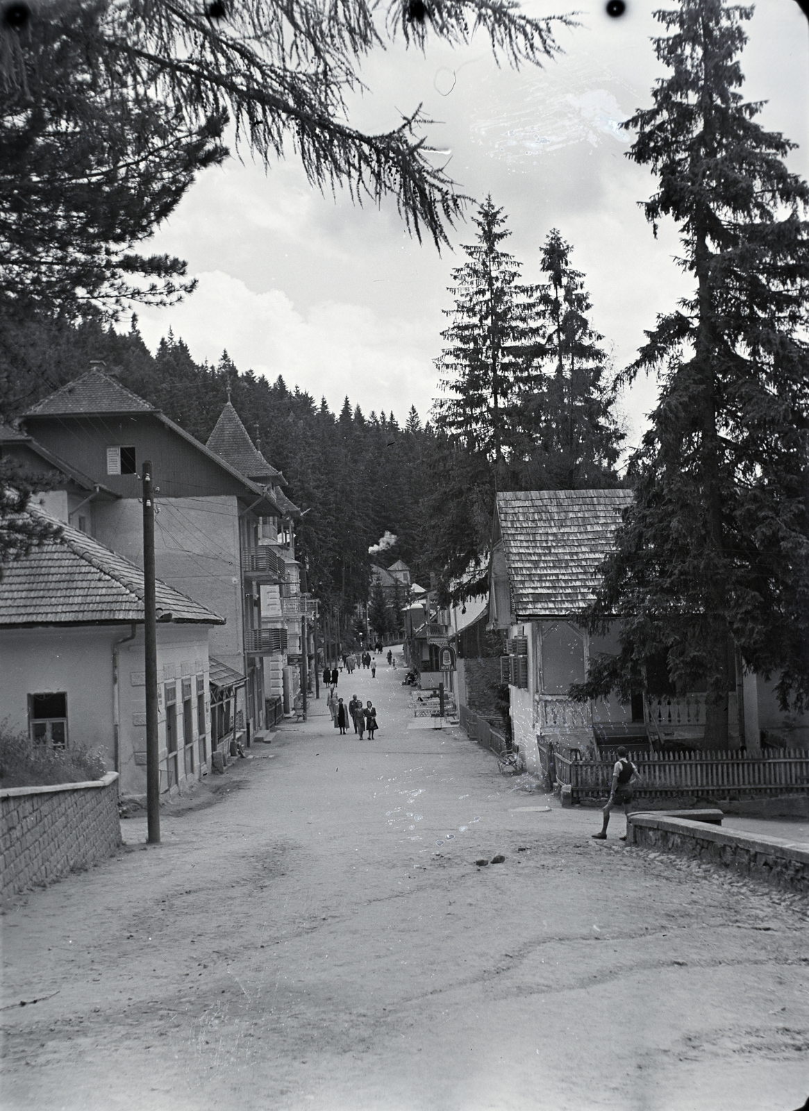Romania,Transylvania, Băile Tusnad, "Fősétány"., 1943, Kurutz Márton, fence, farmhouse, Fortepan #9951