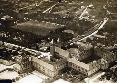 Magyarország, Pécs, légifotó a jezsuita Pius Gimnázium és Internátus (később Pécsi Tudományegyetem) épületéről és a Jézus Szíve (Pius) templomról., 1935, Jezsuita Levéltár, templom, katolikus, Fortepan #100013