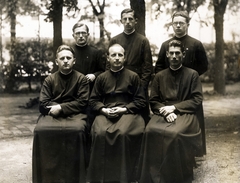 1940, Jezsuita Levéltár, Jesuits, intertwined fingers, Fortepan #100106