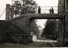 Magyarország, Pécs, a jezsuita Pius Gimnázium és Internátus (később Pécsi Tudományegyetem) épülete, átjáró a parkba., 1914, Jezsuita Levéltár, jezsuita, Fortepan #100151