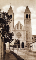 Hungary, Pécs, Honvéd utca, szemben a a Jézus Szíve (Pius) templom., 1930, Jezsuita Levéltár, church, Catholic Church, Fortepan #100307