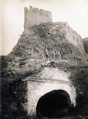 Hungary, Boldogkőváralja, Boldogkő vára a várpince bejáratával., 1924, Jezsuita Levéltár, castle ruins, Fortepan #100378