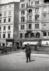 Austria, Vienna, Neuer Markt., 1944, Jezsuita Levéltár, Hungarian soldier, tailors, Fortepan #100410