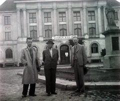 Lengyelország, Skierniewice, Járási Hivatal (Dom Sejmikowy) az ulica Jagiellońska és az uilica Konstytucji 3-go Maja találkozásánál., 1942, Bogdan Celichowski, középület, Konrad Kłos-terv, hátratett kéz, Fortepan #100527