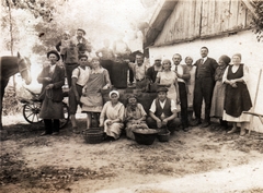 Magyarország, Kecskemét, 1928, Buzás Balázs, szüret, csoportkép, dézsa, Fortepan #100562