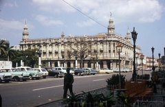 Cuba, Havana, Paseo de Marti a Kapitólium előtt, szemben a Nagy Színház., 1975, Ormos Imre Alapítvány, dr  Dalányi László, colorful, theater, Paul Belau-design, Fortepan #100590