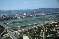 Ausztria, Bécs, kilátás a Donauturmból, előtérben balra a Brigittenauer híd, a Duna túlpartján Brigittenau kerület., 1979, Ormos Imre Alapítvány, dr  Dalányi László, színes, Fortepan #100622