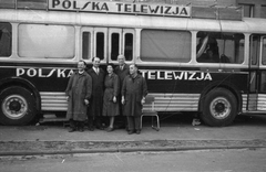 Poland, a felvétel a Zene és a Tánc Háza (Dom Muzyki i Tańca) előtt készült., 1962, Dobóczi Zsolt, bus, tableau, broadcast van, Polish sign, Fortepan #100716