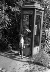 Magyarország, Budapest XII., Dániel út 2., 1958, Dobóczi Zsolt, telefonfülke, Budapest, Fortepan #100763