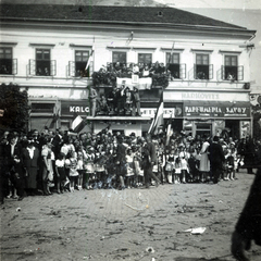 Romania,Transylvania, Satu Mare, Deák tér (Piata Libertatii), jobbra a Hám János utca (Strada Horea), a magyar csapatok bevonulása idején. A felvétel 1940. szeptember 5-én készült., 1940, Fábián László, territorial gain, Fortepan #100955