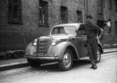 Poland, Warsaw, 1965, Kollár Balázs, Moskvitch-brand, automobile, number plate, window bars, Fortepan #101201