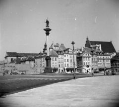 Lengyelország, Varsó, Plac Zamkowy, Zsigmond-oszlop. , 1963, Magyar Pál, szobor, utcakép, buszmegálló, III. Zsigmond lengyel király-ábrázolás, Fortepan #101318