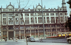 Magyarország, Budapest V., Ferenciek tere (Felszabadulás tér) a Veres Pálné utca felől nézve., 1965, Magyar Pál, színes, palota, eklektikus építészet, Budapest, Henrik Schmahl-terv, Fortepan #101461