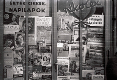 1943, Győző József, newspaper, newsstand, Fortepan #101600