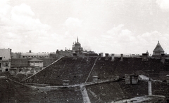 Magyarország, Budapest V., belvárosi háztetők a Városház utca felőla a Bazilika és az Anker-ház felé nézve., 1947, Győző József, Budapest, látkép, háztető, Fortepan #101654