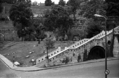 Magyarország, budai Vár, Budapest I., Hunyadi János út, előtérben a Jezsuita (Halász) lépcső., 1964, Sugár Ferenc, Budapest, Fortepan #101725