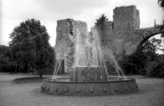 Magyarország, Pécs, Tettye városrész, Tettyei díszkút (Török János, 1958.) a püspöki nyaraló romjánál., 1965, Sugár Ferenc, Fortepan #101735