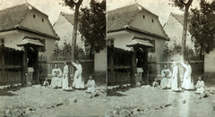 Romania,Transylvania, Săcele, Csernátfalu (egykor önálló, ma a város része), csángó leányok., 1905, Fortepan/Album007, stereophoto, sekler gate, Fortepan #101880