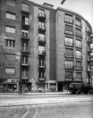 Magyarország, Budapest II., Margit körút (Mártírok útja) 73. és 71. A kép forrását kérjük így adja meg: Fortepan / Budapest Főváros Levéltára. Levéltári jelzet: HU_BFL_XV_19_c_11, 1960, Budapest Főváros Levéltára / Városrendezési és Építészeti Osztályának fényképei, A Fővárosi Tanács VB Városrendezési és Építészeti Osztályának, cukrászda, Budapest, Fortepan #102021