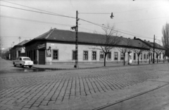 Magyarország, Budapest IV., Árpád út 106., balra a Virág utca. A kép forrását kérjük így adja meg: Fortepan / Budapest Főváros Levéltára. Levéltári jelzet: HU_BFL_XV_19_c_11, 1961, Budapest Főváros Levéltára / Városrendezési és Építészeti Osztályának fényképei, A Fővárosi Tanács VB Városrendezési és Építészeti Osztályának, automobil, Budapest, Fortepan #102093