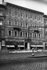 Magyarország, Budapest VII., Erzsébet (Lenin) körút 54. A kép forrását kérjük így adja meg: Fortepan / Budapest Főváros Levéltára. Levéltári jelzet: HU_BFL_XV_19_c_11, 1960, Budapest Főváros Levéltára / Városrendezési és Építészeti Osztályának fényképei, A Fővárosi Tanács VB Városrendezési és Építészeti Osztályának, Budapest, lakóház, Fortepan #102197