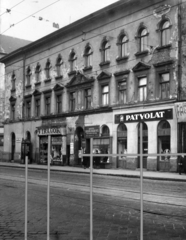 Magyarország, Budapest VII., Thököly út 7., balra a Murányi utca. A kép forrását kérjük így adja meg: Fortepan / Budapest Főváros Levéltára. Levéltári jelzet: HU_BFL_XV_19_c_11, 1961, Budapest Főváros Levéltára / Városrendezési és Építészeti Osztályának fényképei, A Fővárosi Tanács VB Városrendezési és Építészeti Osztályának, Budapest, Fortepan #102276