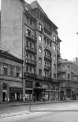 Magyarország, Budapest VIII., Rákóczi út 43., Palace Hotel a Csokonai utca felé nézve. A kép forrását kérjük így adja meg: Fortepan / Budapest Főváros Levéltára. Levéltári jelzet: HU_BFL_XV_19_c_11, 1961, Budapest Főváros Levéltára / Városrendezési és Építészeti Osztályának fényképei, A Fővárosi Tanács VB Városrendezési és Építészeti Osztályának, Budapest, Fortepan #102404