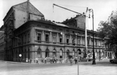 Magyarország, Budapest VIII., II. János Pál pápa (Köztársaság) tér 25., balra a Kenyérmező utca. A kép forrását kérjük így adja meg: Fortepan / Budapest Főváros Levéltára. Levéltári jelzet: HU_BFL_XV_19_c_11, 1961, Budapest Főváros Levéltára / Városrendezési és Építészeti Osztályának fényképei, A Fővárosi Tanács VB Városrendezési és Építészeti Osztályának, Budapest, Fortepan #102474