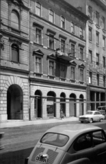 Magyarország, Budapest VIII., Üllői út 12. A kép forrását kérjük így adja meg: Fortepan / Budapest Főváros Levéltára. Levéltári jelzet: HU_BFL_XV_19_c_12, 1961, Budapest Főváros Levéltára / Városrendezési és Építészeti Osztályának fényképei, A Fővárosi Tanács VB Városrendezési és Építészeti Osztályának, Wartburg 311/312, Budapest, Fortepan #102487