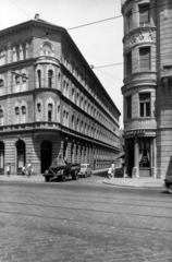 Magyarország, Budapest VIII., Üllői út, szemben a Nagy Templom utca. A kép forrását kérjük így adja meg: Fortepan / Budapest Főváros Levéltára. Levéltári jelzet: HU_BFL_XV_19_c_11, 1961, Budapest Főváros Levéltára / Városrendezési és Építészeti Osztályának fényképei, A Fővárosi Tanács VB Városrendezési és Építészeti Osztályának, Budapest, Fortepan #102519