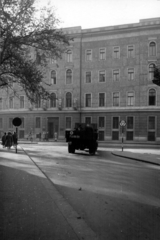 Magyarország, Budapest VIII.,Budapest IX., Üllői út 25., a Szentkirályi utcából nézve. A kép forrását kérjük így adja meg: Fortepan / Budapest Főváros Levéltára. Levéltári jelzet: HU_BFL_XV_19_c_11, 1961, Budapest Főváros Levéltára / Városrendezési és Építészeti Osztályának fényképei, A Fővárosi Tanács VB Városrendezési és Építészeti Osztályának, Budapest, Fortepan #102546